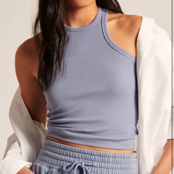 Abercrombie & Fitch Tops - NWT Abercrombie essential scuba tank